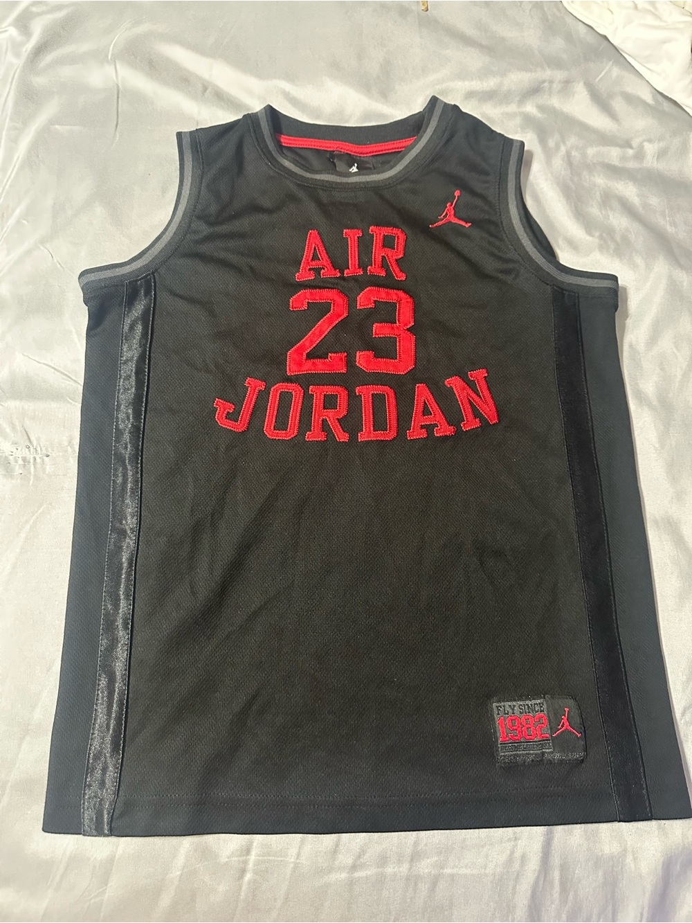 NIKE #23 MICHEAL JORDAN BASKETBALL JERSEY YOUTH